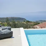 Sandy & Sofia Holiday home